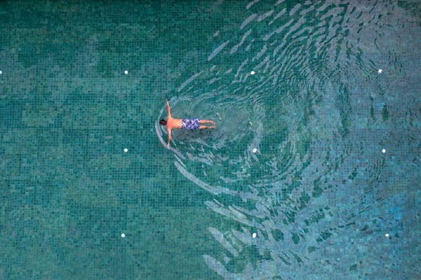 Créer un sanctuaire de méditation extérieur : guide pratique pour aménager votre jardin en oasis de paix