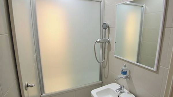 Optimiser votre espace avec un robinet douchette wc pratique